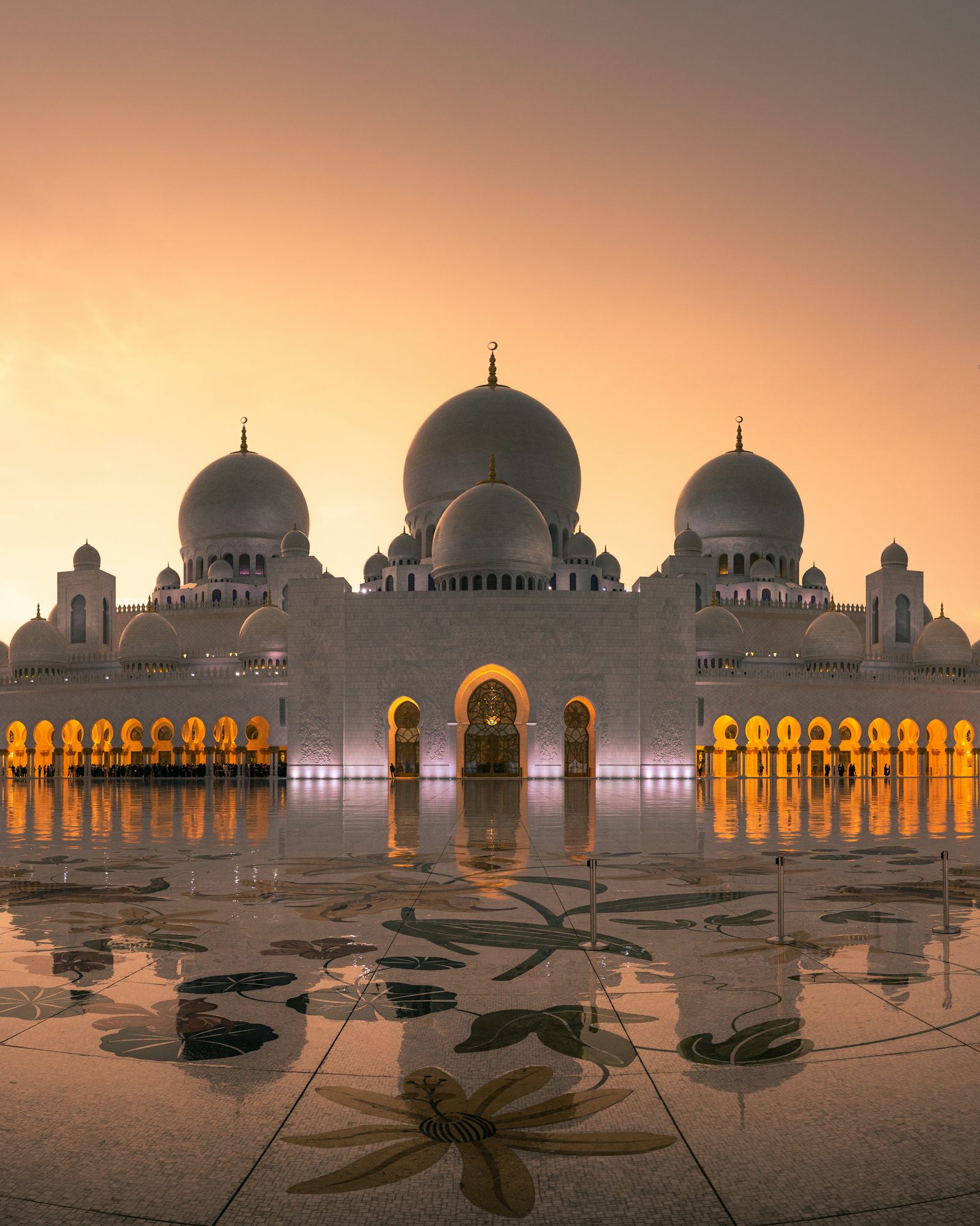 An open plaza in Abu Dhabi